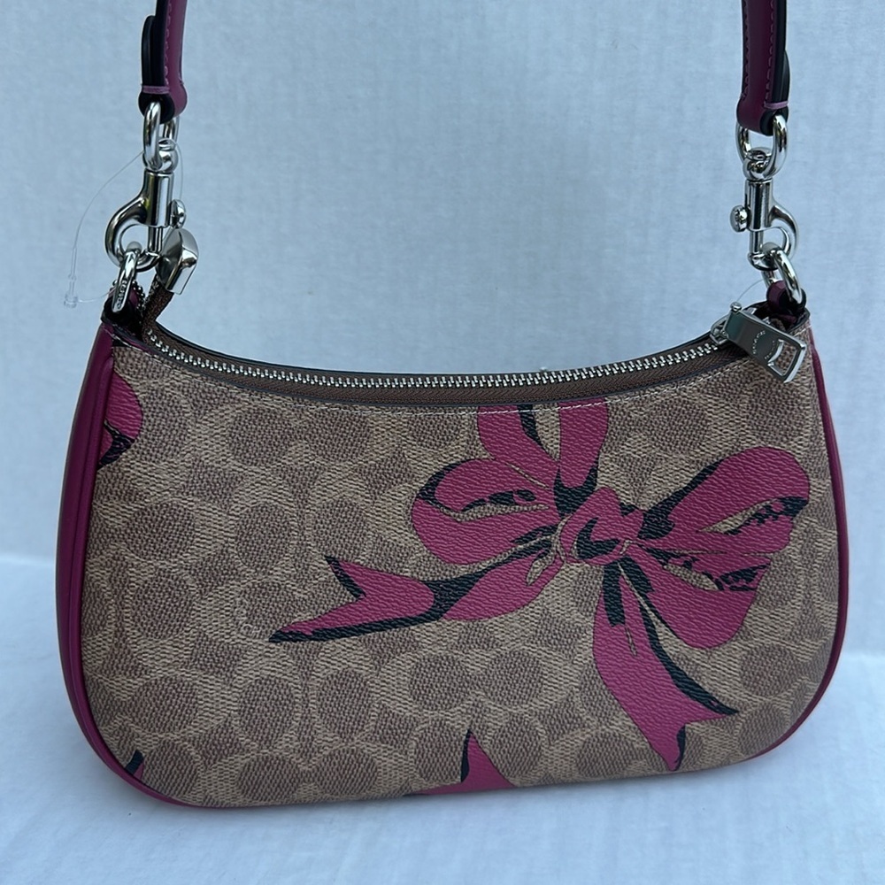 New COACH Teri Shoulder Bag In Signature Canvas With Bow Print - Picture 7 of 9